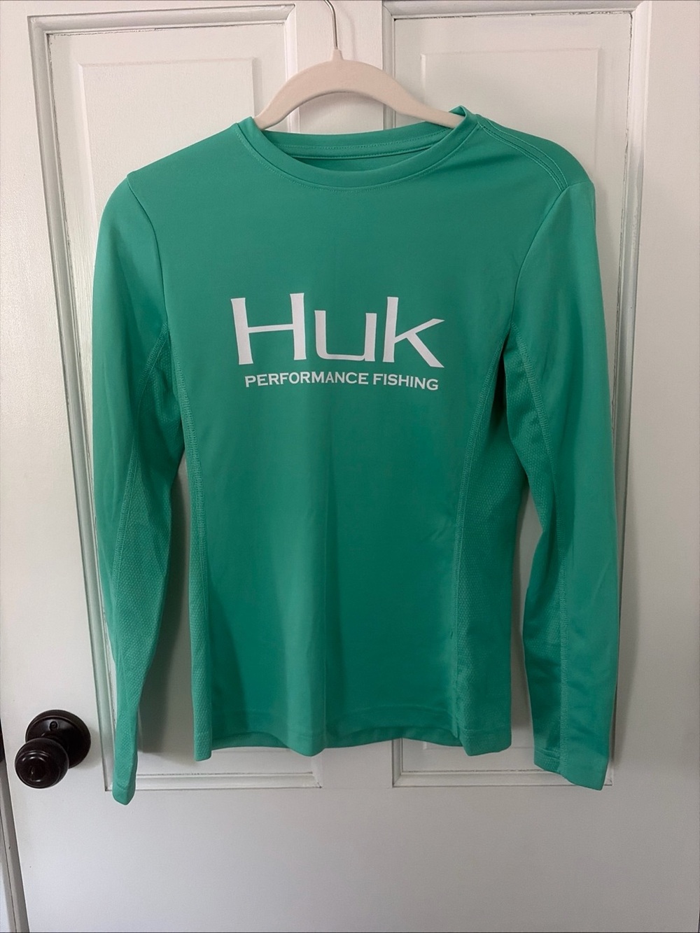 Huk long sleeve green Performance Fishing Shirt  women’s XS moisture wicking